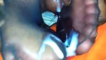 Footjob Pov Com Os Pés De Nylon Da Esposa Negra E Uma Grande Gozada